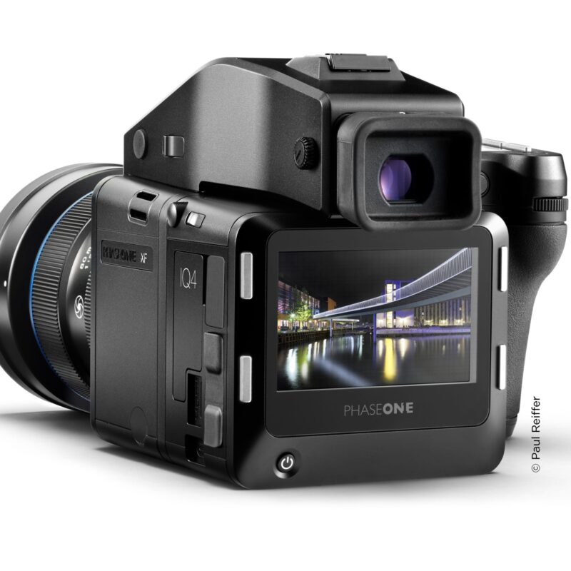 The IQ4 150 Infinity Platform plus a Lens choice discount